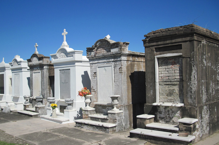 New Orleas Tombs